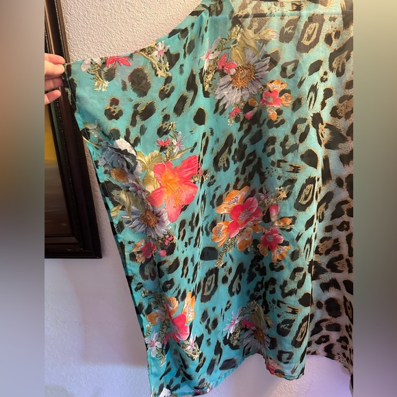 Swimsuit Coverup, Made in India, Size Medium, Blue Tropical Cheetah Beach Cover - Picture 5 of 6